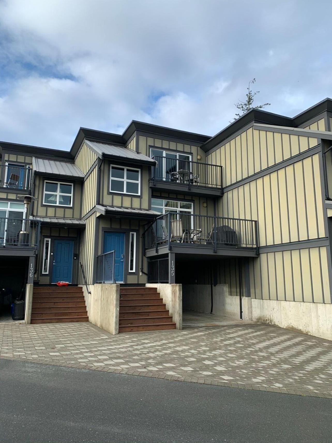 Race Rocks Townhouse - Sooke Villa Luaran gambar