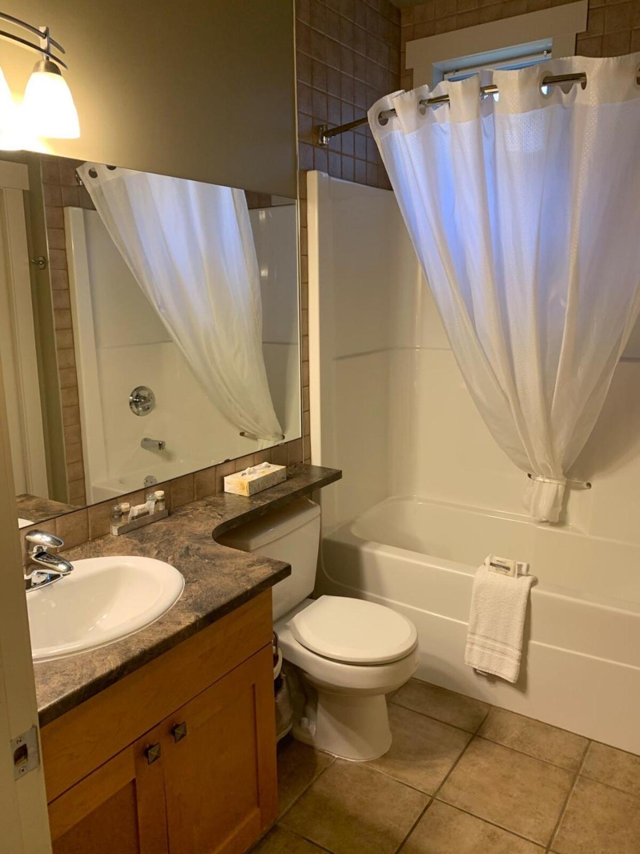 Race Rocks Townhouse - Sooke Villa Luaran gambar